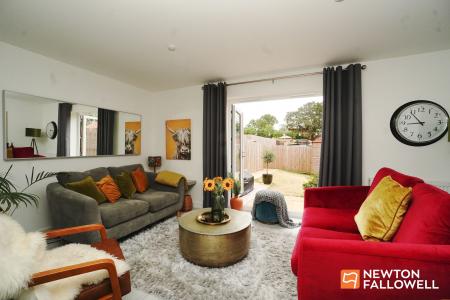 3 bedroom Terraced House for sale in Charnian Way, Shepshed, LE12