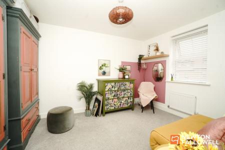 3 bedroom Terraced House for sale in Charnian Way, Shepshed, LE12