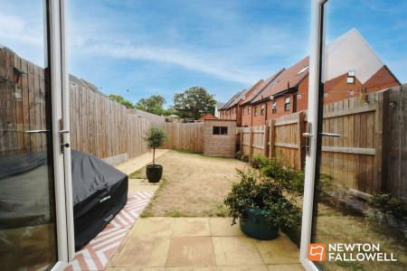 3 bedroom Terraced House for sale in Charnian Way, Shepshed, LE12