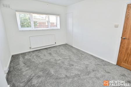 3 bedroom Terraced House for sale in Castle Road, Mountsorrel, LE12