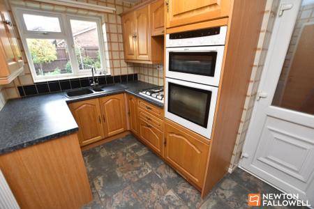 3 bedroom Detached house for sale in Clowbridge Drive, Loughborough, LE11