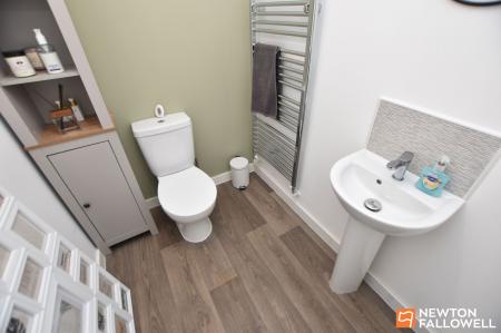 3 bedroom Semi-detached house for sale in Buzzard Way, East Leake, LE12