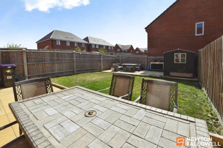 3 bedroom Semi-detached house for sale in Buzzard Way, East Leake, LE12
