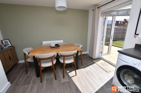 3 bedroom Semi-detached house for sale in Buzzard Way, East Leake, LE12