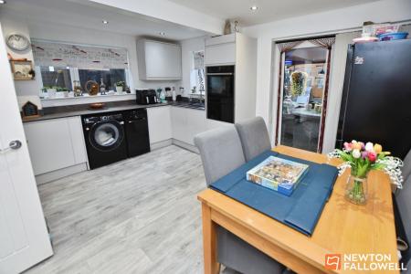 3 bedroom Semi-detached house for sale in Petworth Drive, Loughborough, LE11