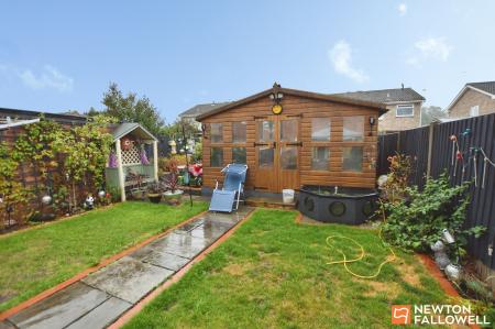 3 bedroom Semi-detached house for sale in Petworth Drive, Loughborough, LE11