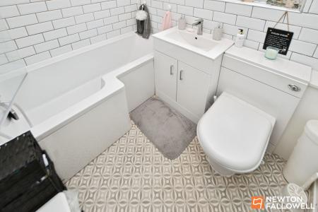 3 bedroom Semi-detached house for sale in Petworth Drive, Loughborough, LE11