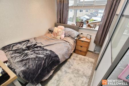 3 bedroom Semi-detached house for sale in Petworth Drive, Loughborough, LE11