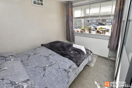 3 bedroom Semi-detached house for sale in Petworth Drive, Loughborough, LE11