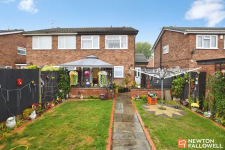 3 bedroom Semi-detached house for sale in Petworth Drive, Loughborough, LE11