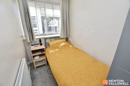 3 bedroom Semi-detached house for sale in Petworth Drive, Loughborough, LE11