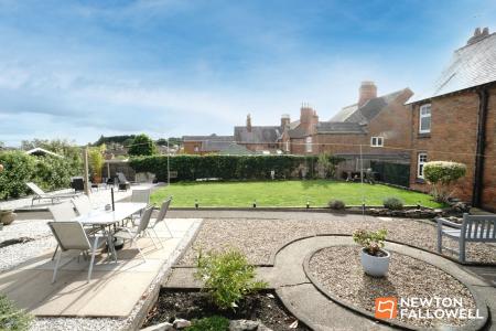5 bedroom Detached house for sale in Belton Street, Shepshed, LE12