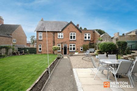 5 bedroom Detached house for sale in Belton Street, Shepshed, LE12