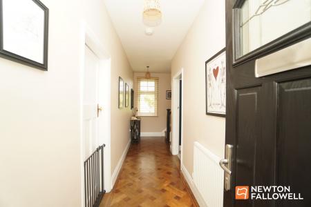 5 bedroom Detached house for sale in Belton Street, Shepshed, LE12