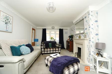 4 bedroom Detached house for sale in De Verdun Avenue, Belton, LE12