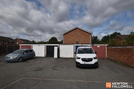 2 bedroom Terraced House for sale in Newbold Close, Sileby, LE12