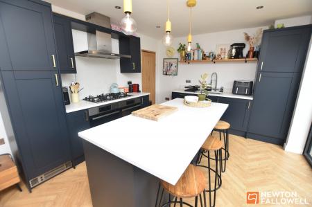 3 bedroom Semi-detached house for sale in Tiverton Road, Loughborough, LE11
