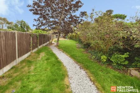 3 bedroom End of terrace house for sale in Parklands Drive, Loughborough, LE11