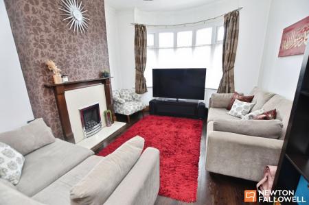 3 bedroom End of terrace house for sale in Parklands Drive, Loughborough, LE11