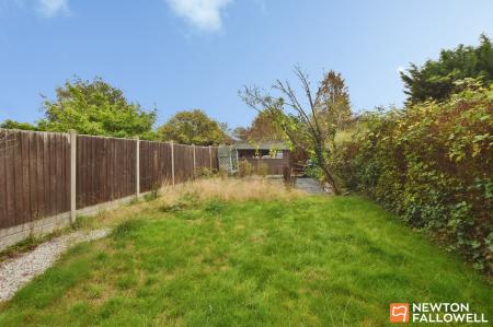 3 bedroom End of terrace house for sale in Parklands Drive, Loughborough, LE11