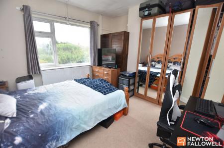3 bedroom End of terrace house for sale in Parklands Drive, Loughborough, LE11