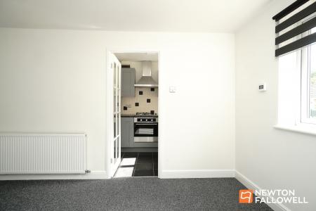 2 bedroom Semi-detached bungalow for sale in Roundhill Way, Loughborough, LE11