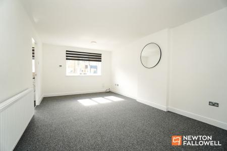2 bedroom Semi-detached bungalow for sale in Roundhill Way, Loughborough, LE11