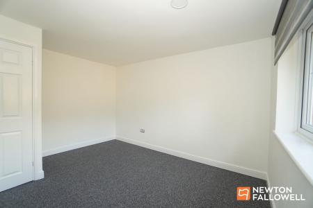 2 bedroom Semi-detached bungalow for sale in Roundhill Way, Loughborough, LE11