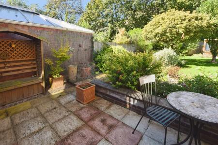 4 bedroom Detached house for sale in Cropston Avenue, Loughborough, LE11