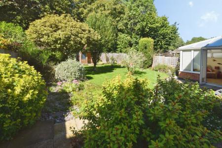 4 bedroom Detached house for sale in Cropston Avenue, Loughborough, LE11
