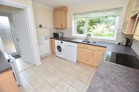 4 bedroom Detached house for sale in Cropston Avenue, Loughborough, LE11