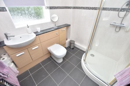 4 bedroom Detached house for sale in Cropston Avenue, Loughborough, LE11