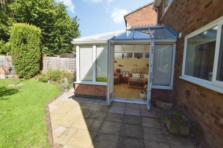 4 bedroom Detached house for sale in Cropston Avenue, Loughborough, LE11