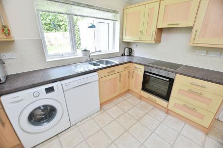 4 bedroom Detached house for sale in Cropston Avenue, Loughborough, LE11