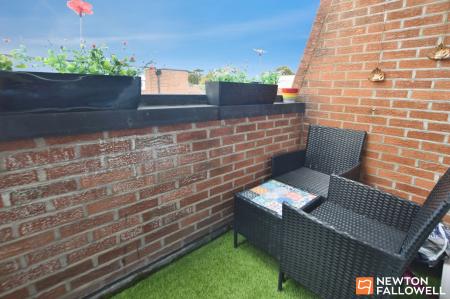 1 bedroom Maisonette for sale in Burns Road, Knightthorpe Court Burns Road, LE11