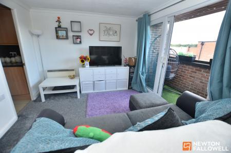 1 bedroom Maisonette for sale in Burns Road, Knightthorpe Court Burns Road, LE11