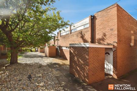 1 bedroom Maisonette for sale in Burns Road, Knightthorpe Court Burns Road, LE11