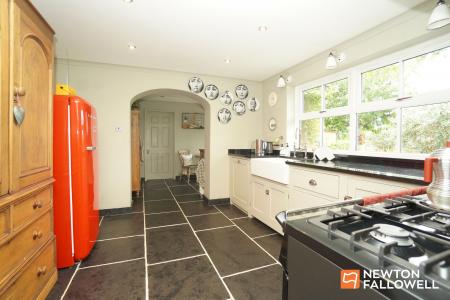 4 bedroom Detached house for sale in Kings Brook Close, Rempstone, LE12