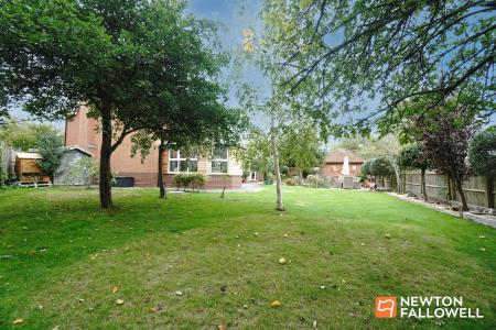 4 bedroom Detached house for sale in Kings Brook Close, Rempstone, LE12