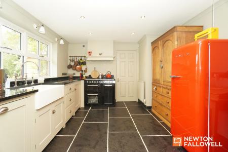 4 bedroom Detached house for sale in Kings Brook Close, Rempstone, LE12