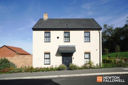 4 bedroom Detached house for sale in Charnian Way, Shepshed, LE12