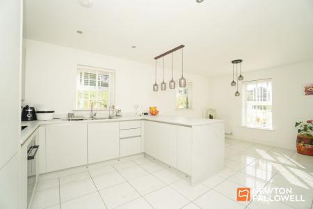 4 bedroom Detached house for sale in Charnian Way, Shepshed, LE12