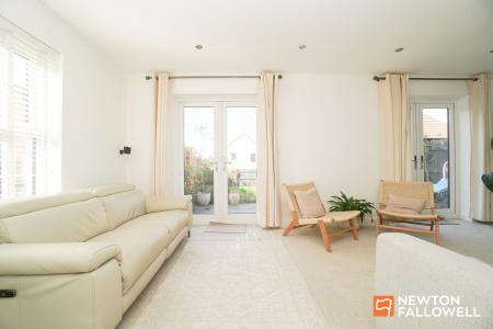 4 bedroom Detached house for sale in Charnian Way, Shepshed, LE12