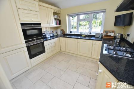 3 bedroom Link detached house for sale in Leake Road, Gotham, NG11