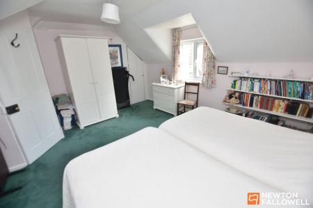 3 bedroom Link detached house for sale in Leake Road, Gotham, NG11