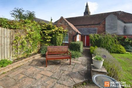 3 bedroom Link detached house for sale in Leake Road, Gotham, NG11