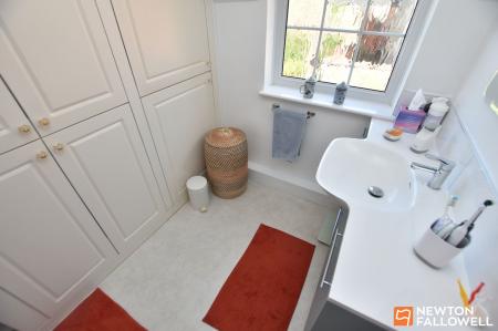 3 bedroom Link detached house for sale in Leake Road, Gotham, NG11