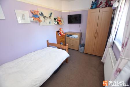 3 bedroom Semi-detached house for sale in Shelthorpe Road, Loughborough, LE11
