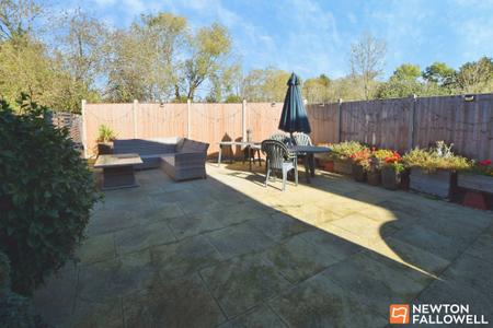 3 bedroom Semi-detached house for sale in Shelthorpe Road, Loughborough, LE11