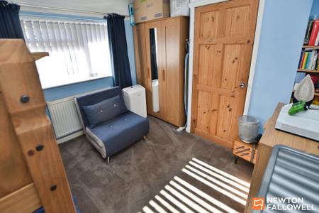 3 bedroom Semi-detached house for sale in Shelthorpe Road, Loughborough, LE11